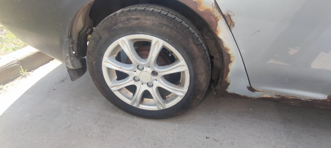 Geely MK