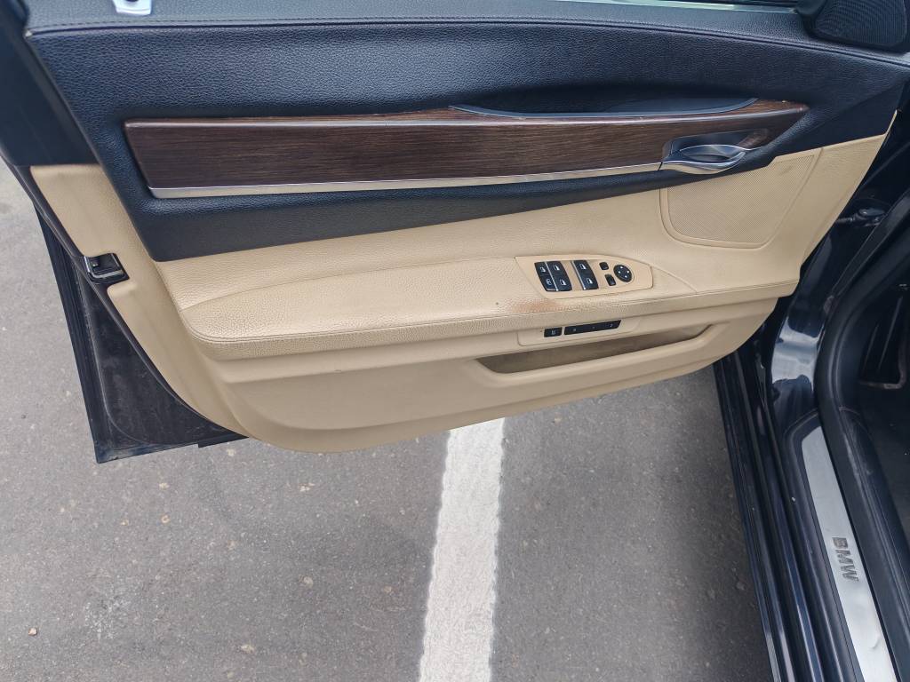 BMW 7 серия